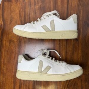 VEJA‎ URCA CWL WHITE BUTTER Women's Size 10